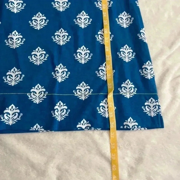 Hatley Nellie Dress with fleur de lis pattern size M - Picture 9 of 9